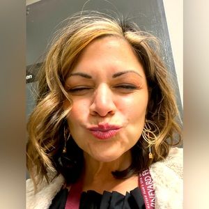 Meet your Posher, Christy